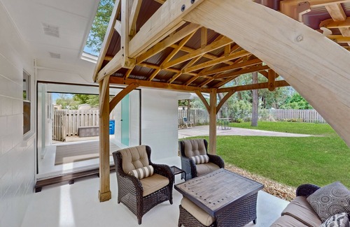 Panama City House | Coastal home w/private yard, patio, 2 blks to beach, W/D, AC, & WiFi
