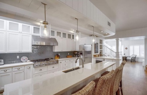 San Diego House | Coastal Jetty Getaway! AC, Bikes and more!