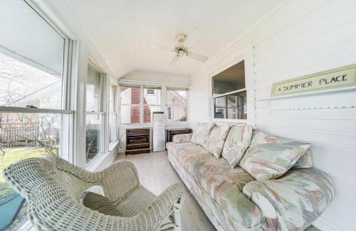 Euclid House | Coastal Lake Erie Cottage with Amazing Water Views!