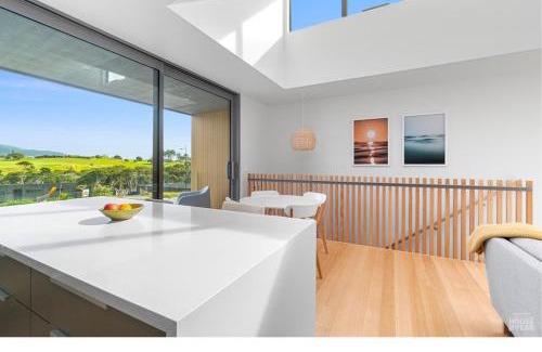 Raglan Apartment | Coastal Living in Comfort