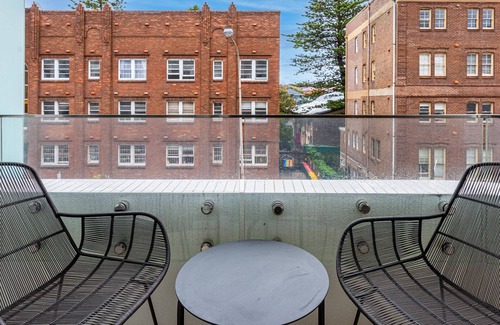 Bondi Beach Apartment | Coastal Living on Bondi Beach