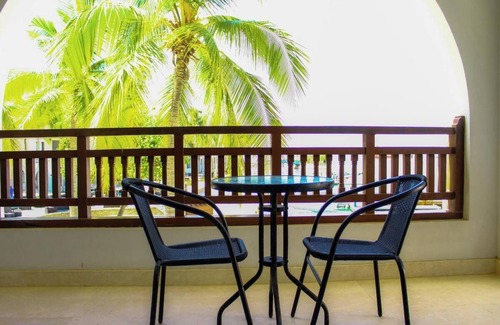 Salalah Apartment | Coastal Living with Marina Views