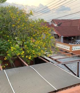 Bang Sare House | Coastal Lodge Bang saray