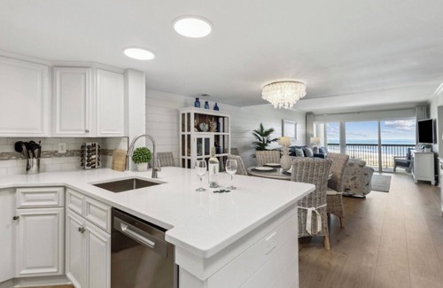Amelia City Condo | Coastal Luxe Retreat walking distance to the Amelia Island Concours d'Elegance