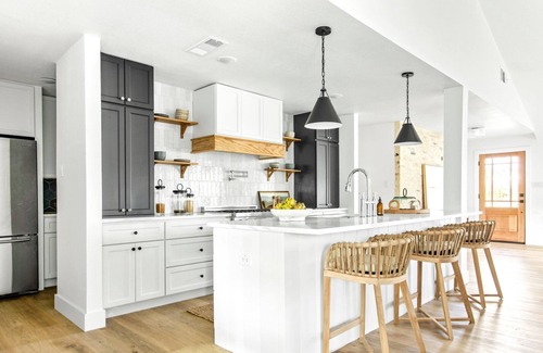 Northwest Dallas House | Coastal Modern Dream Home in Prime North Dallas, 30+ Day Stays Allowed!