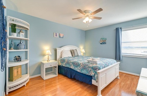 Gulf Stream Estates Apartment | Coastal Murrells Inlet Condo with Balcony!