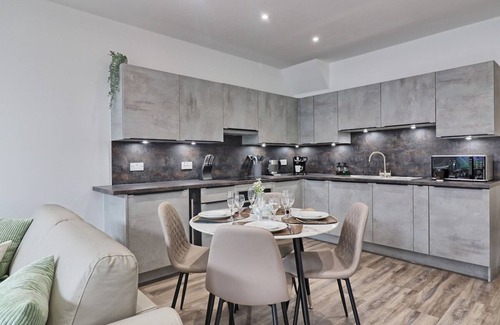 Walton on the Naze Apartment | Coastal Nest - Premium flat,3 Minutes to the Beach