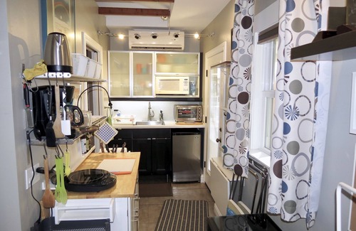 Carlsbad Apartment | Coastal North Carlsbad Modern Separate Studio, Monthly Housekeeper, Dog Ok, A/C
