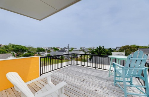 Morehead City Apartment | Coastal North Carolina Abode - Rooftop Water Views