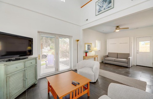 Morehead City Apartment | Coastal North Carolina Abode - Rooftop Water Views