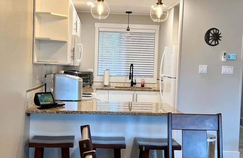 Regional District of Nanaimo Condo | Coastal Oasis ★ Ocean ★ 1 Bdrm ★ Stocked Kitchen