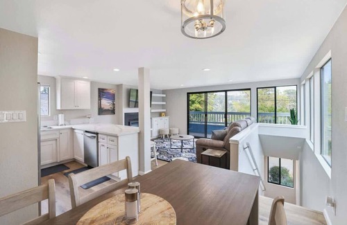 Park Hill House | Coastal Pines Chalet by Moonstone Beach