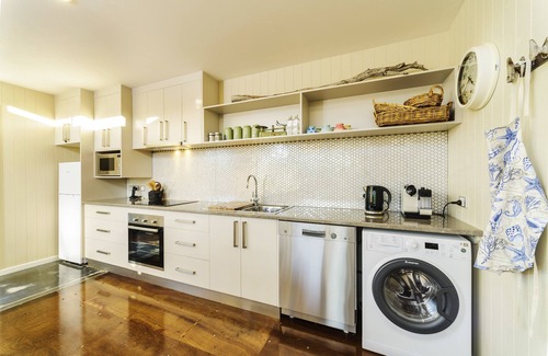 Wynyard Hotel | Coastal Pods Wynyard