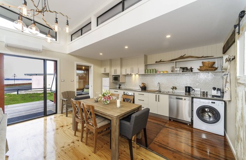Wynyard Hotel | Coastal Pods Wynyard