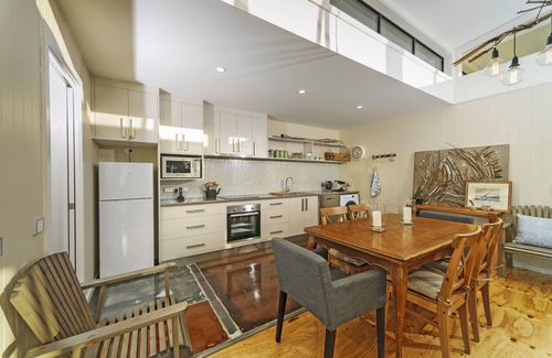 Wynyard Hotel | Coastal Pods Wynyard
