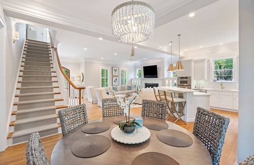 Vanderhorst Plantation House | Coastal Relaxation on Kiawah- Lowcountry 4BD