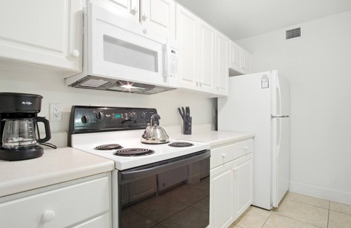 Harbour Town House | Coastal Retreat in Harbour Town - Pool, Sleeps 8