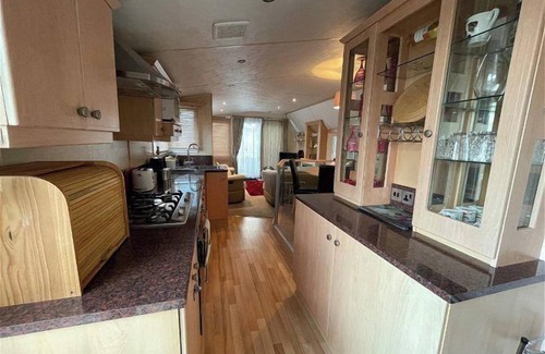 Cayton Bay Cabin | Coastal Retreat at Cayton Bay