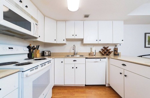 Crescent Beach Condo | Coastal Retreat at Tradewinds 92 – Bring Your Boat