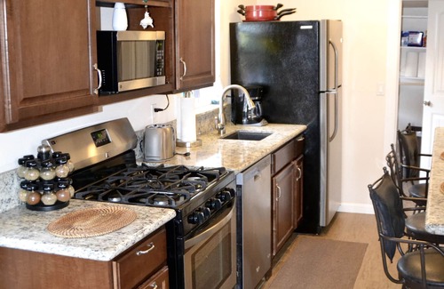 Carlsbad House | Coastal Retreat: Carlsbad Beach & Village only 2 blocks walk