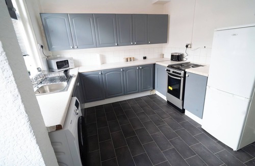Seaham House | Coastal Retreat for Professionals - 5 mins drive to the beach.