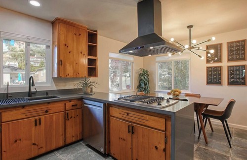 Pismo Heights House | Coastal Retreat | Hot Tub | Walk to Pismo