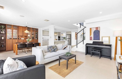 Burns Beach House | Coastal Retreat in Burns Beach