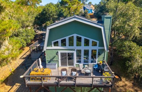 Marine Terrace House | Coastal Retreat King Beds Big Sur Cabin EVCharger