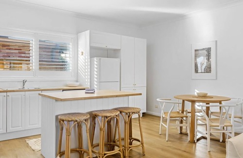 Long Jetty House | Coastal Retreat Long Jetty Toowoon Bay