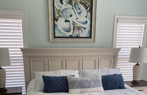 St. James House | Coastal Retreat Minutes from the Beach/Oak Island and Historic Southport