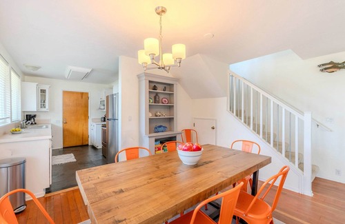 Newport House | Coastal Retreat, Ocean Views, Hot Tub | Sea Breeze