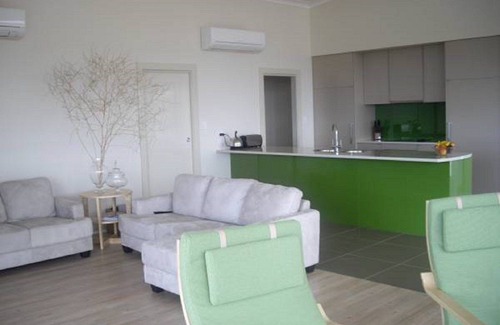 Minlacowie House | Coastal Retreat ~ Panoramic views. Winter off peak special!