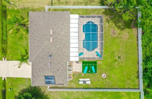 Palm Coast House | Coastal Retreat - Roomy, Relaxing, Pool