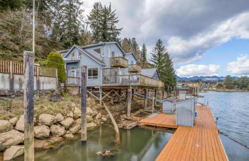 Nehalem House | Coastal River Haven - Meredith Lodging