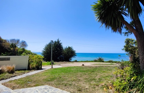Shag Point House | Coastal Rural Haven with mind blowing Sea Views! 10 minutes South of Moeraki.