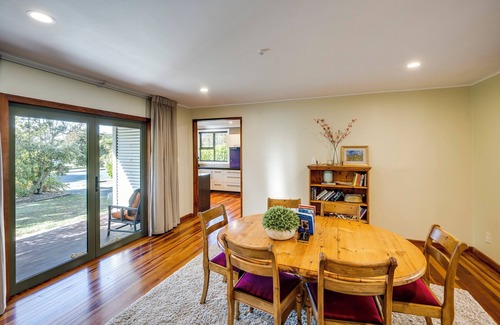 Te Awanga House | Coastal Serenade - Te Awanga Holiday Home