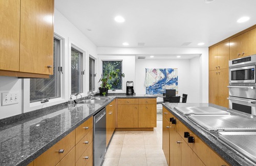 Central Malibu House | Coastal Serenity Villa