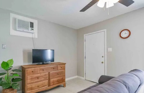 Oyster Creek Apartment | Coastal Studio - Freeport, Tx