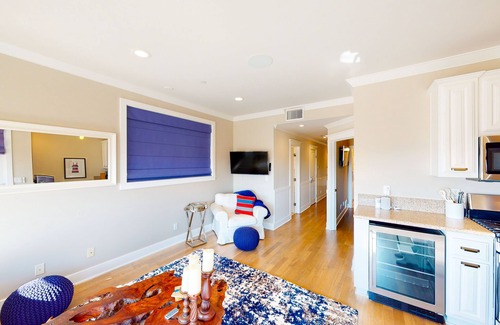 Old Towne House | Coastal-themed beachfront home with water views, grill, & beach access