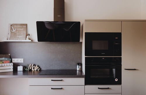 Wremen Apartment | Coastal time-out - cozy vacation apartment on the North Sea. Furry friends welcome.