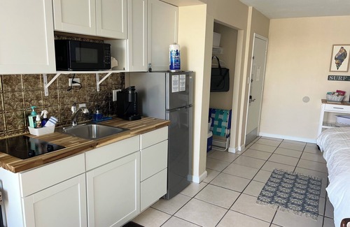 South Peninsula Historic District Condo | Coastal Tides Ocean View Studio