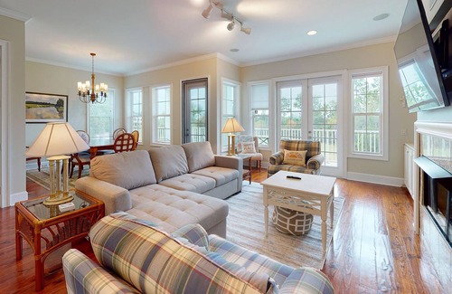 St. Marys House | Coastal townhome with screened patio, grill, bikes, kayaks, & boat slip