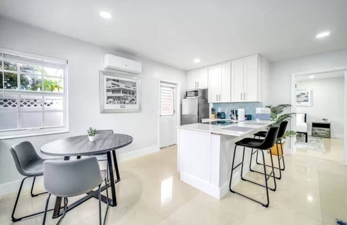 Coral Ridge Apartment | Coastal Unit .5 Miles to Beach!