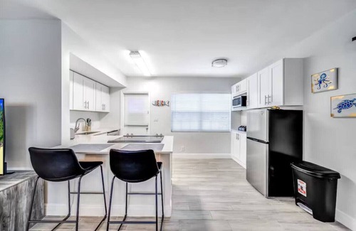 Coral Ridge Apartment | Coastal unit .5 miles to Beach!