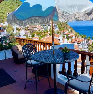 Avalon Villa | Coastal Villa W Golf Cart & Bbq Grill