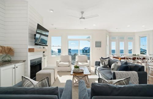 Emerald Isle House | Coastal Vista - Walk to Emerald Isle Beach!