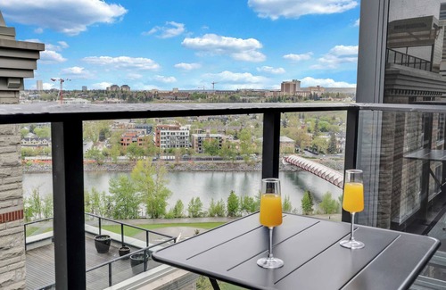 Eau Claire Apartment | Coastal Winds DT | Gym | River Walk