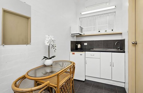 Sawtell Apartment | Coasters 30 is a motel-style studio situated in the beach-side village of Sawtell