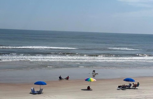 Seabreeze Park Apartment | Coastline 2-BR Private Apt*126-127*