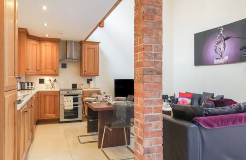 Bicton Cottage | COB BARN, family friendly, character holiday cottage in Aylesbeare